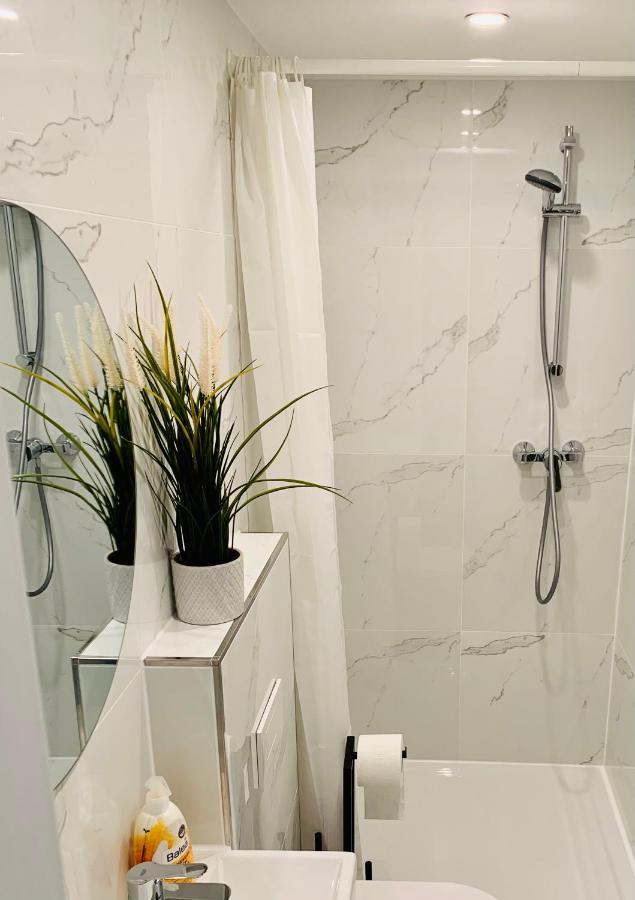 הומבורג Gaestehaus Zur Uni Klinik Exklusives Apartment Mit Kueche Und Badezimmer מראה חיצוני תמונה